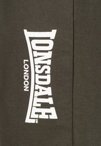 Lonsdale NORMALE PASSFORM FRINGFORD - Pantalones deportivos - olive white