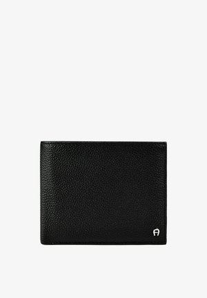 Schwarze strukturierte Lederbrieftasche mit einem kleinen silbernen Logo in der unteren rechten Ecke auf weißem Hintergrund.