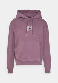 Felpa con cappuccio di colore viola tenue, realizzata in misto cotone. Presenta una tasca a marsupio frontale e un'etichetta con logo al petto, con cordini regolabili.