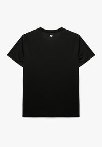 Zwarte T-shirt met korte mouwen en een ronde hals, gemaakt van een zachte stof. Bevat een logo op de rug nabij de kraag.