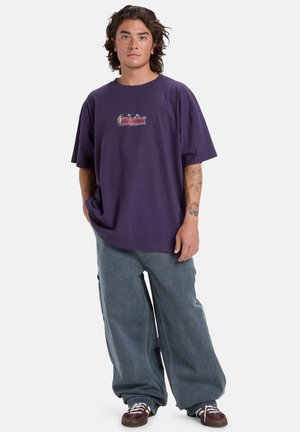 MERCURY DOUBLE UP - Print T-shirt - purple velvet