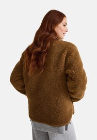 Monoprix RÉVERSIBLE COL ROND - Veste mi-saison - whisky