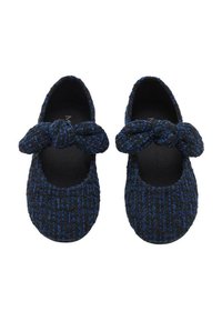 Ballerine in tweed blu e nero, con punta tonda e dettaglio in tessuto a forma di fiocco sul davanti, dotate di una morbida fodera interna nera.