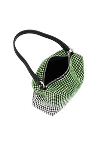 Borsa decorata in verde e argento con una forma strutturata, dotata di una tracolla nera e chiusura con zip, interno foderato e accenti brillanti simili a gioielli.