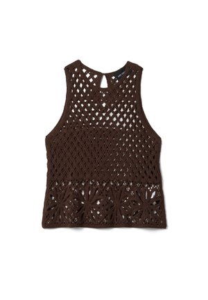 Top marrón sin mangas de crochet con patrones de abertura de diamante y floral, cuello redondo y pequeño detalle de abertura en la parte frontal.
