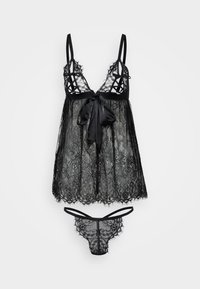 Négligé en dentelle noire avec un décolleté plongeant, en tissu transparent et à motif floral. Doté de bretelles réglables et d'un nœud en satin à la taille, accompagné d'un string assorti.