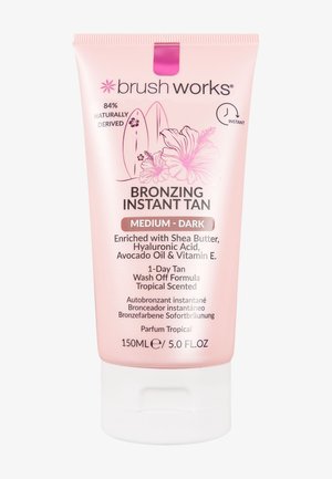 Brush Works bronzing instant tan lotion, medium-mörk, 150 ml tub med surfbrädor och hibiskusblommor som grafik. Berikad med naturliga ingredienser.