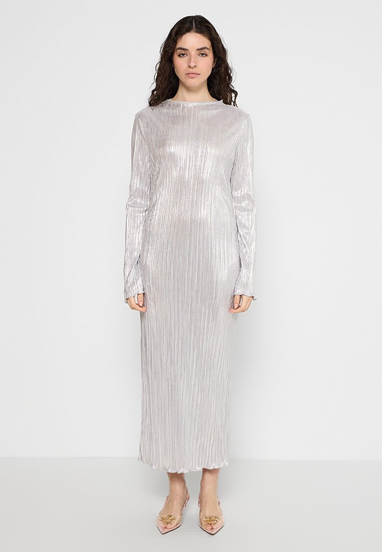 Never Fully Dressed Maxi-jurk zilverkleurig