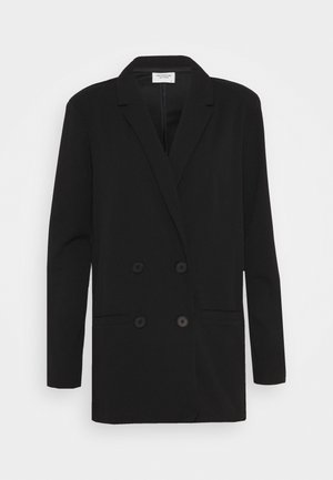 Blazer nero doppiopetto con rever a incavo, quattro bottoni e due tasche frontali, mostrato su sfondo bianco.