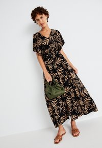 Vero Moda VMEVA EASY VNECK ANKLE DRESS  - Dnevna haljina - black