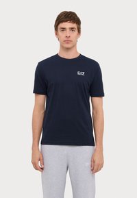 EA7 Emporio Armani Apdrukāts T-krekls - armani blue