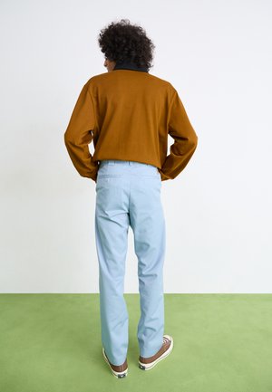 MASTER PANT - Bukse - misty sky
