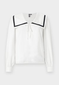 Hvit langermet bluse med stor seilkrage med marineblå kant, justerbar sløyfe ved halsen og rynkede ermer.