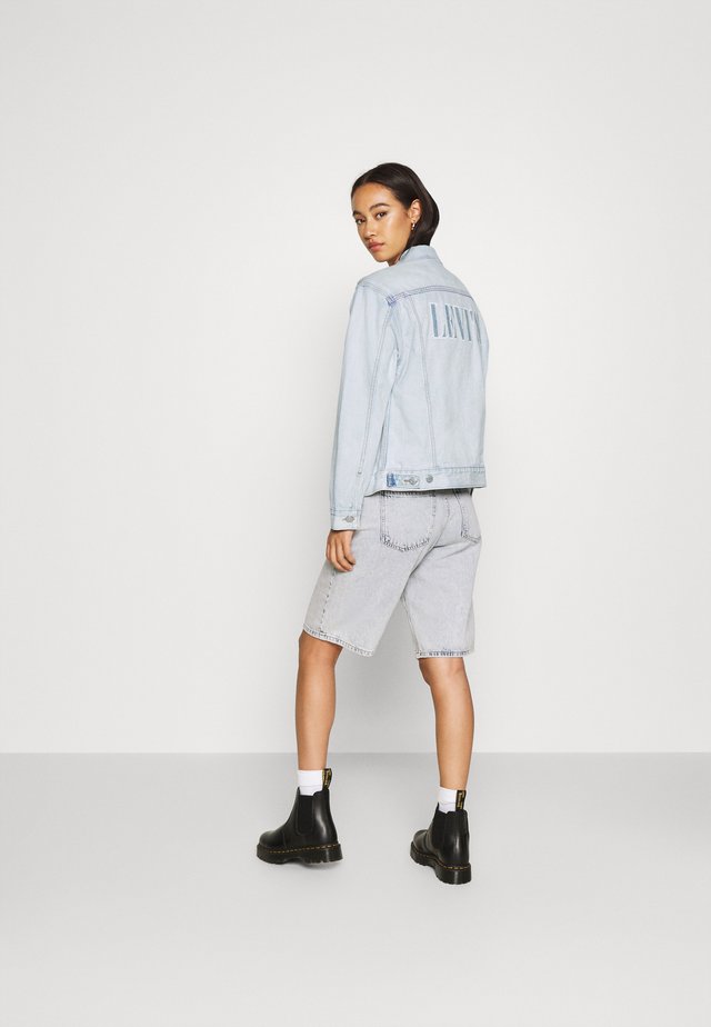 BOYFRIEND TRUCKER - Chaqueta vaquera - serif