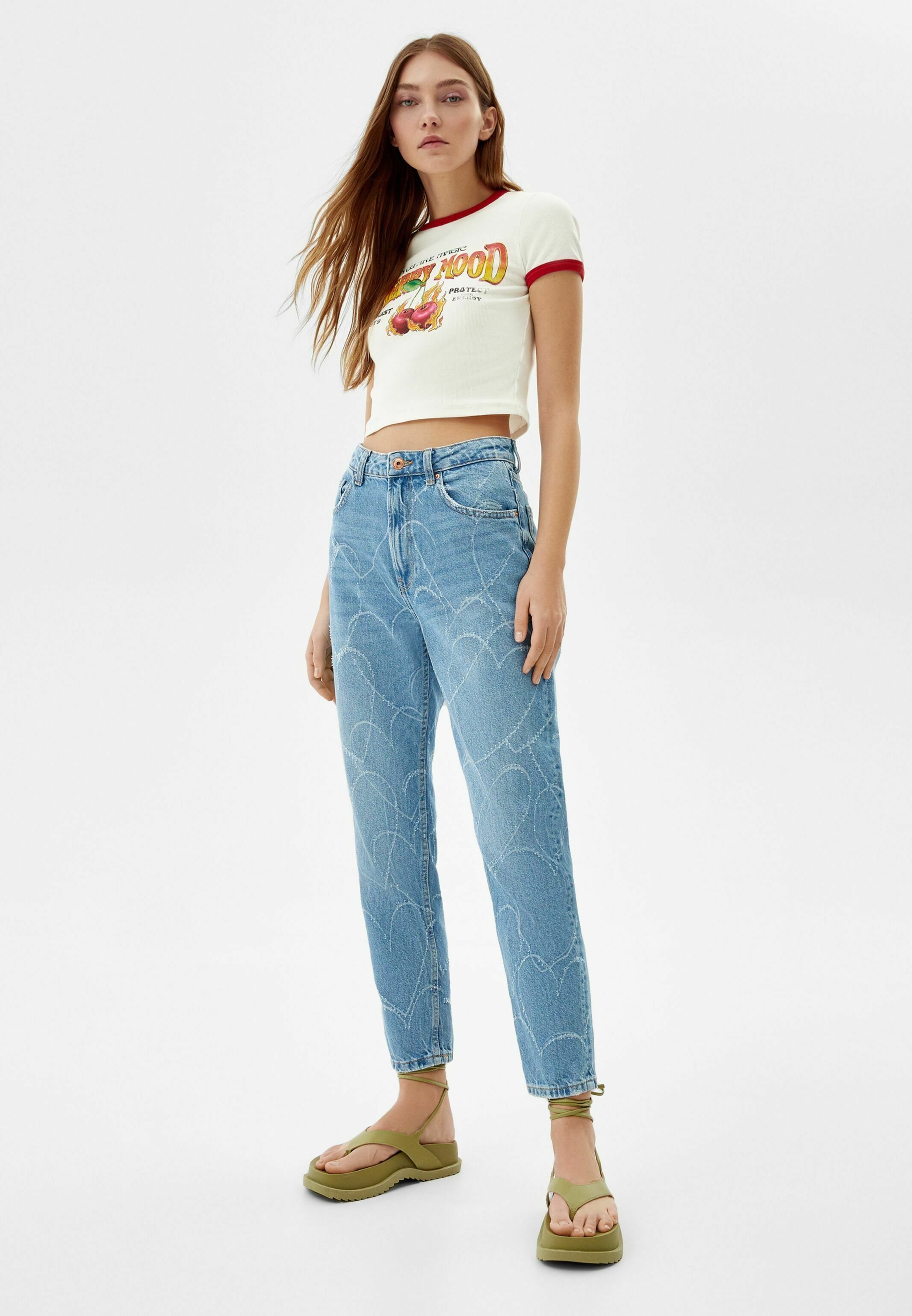 Bershka LASER CUT HEART - Jeans a sigaretta - light blue denim/carta da  zucchero - Zalando