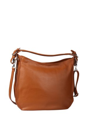 Bruine leren schoudertas met verstelbare riem en zilverkleurige metalen gespen, gladde gestructureerde oppervlakte, rechthoekige vorm met afgeronde hoeken.