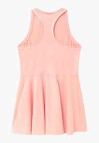 Nike Performance DRY - Sportovní šaty - washed coral/white