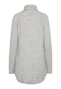 Jasnoszary sweter, grubo dziergany materiał, wysoki kołnierz, długie rękawy, zaokrąglony dół, zapewnia luźne dopasowanie, gładka powierzchnia z subtelnym wzorem.