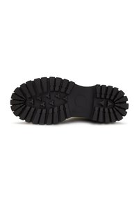 Suela de bota de goma negra que presenta patrones de banda de rodadura profundos y pronunciados para tracción, con un área central lisa y bordes reforzados.