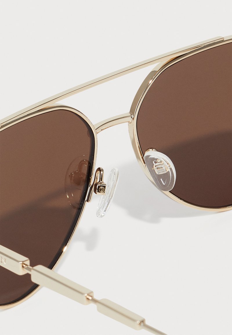Alexander McQueen - Occhiali da Sole Cat-Eye McQueen Graffiti - Rosa - Alexander McQueen Eyewear Alexander McQueen - Occhiali da Sole Cat-Eye McQueen Graffiti - Rosa - Alexander McQueen Eyewear