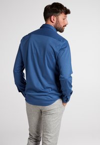 Eterna JERSEY SHIRT - MODERN FIT - Overhemd - blau meliert