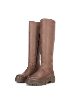Braune Lederstiefel bis zum Knie mit runder Zehenform, seitlichem Reißverschluss und dickem, strukturiertem Sohlenprofil. Glattes Obermaterial mit minimalen Nahtdetails.
