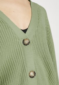 Monki Casaco de malha - green