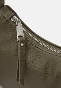 Steve Madden BVITAL SET - Mala a tiracolo - olive