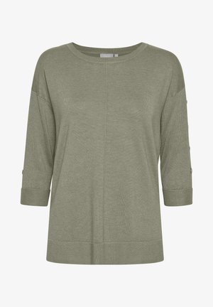 Suéter de punto verde oliva con mangas hasta los tres cuartos, puños acanalados y detalles de botones en las mangas. Textura suave y corte relajado.