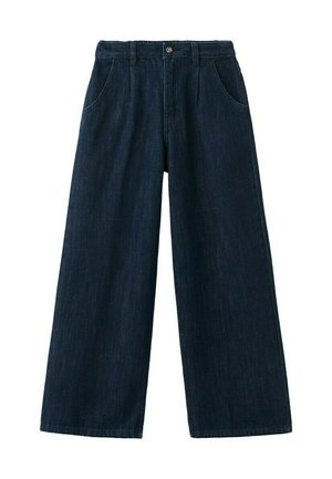 Pantalon large en denim bleu foncé avec poches avant, passants de ceinture et fermeture par bouton à la taille.