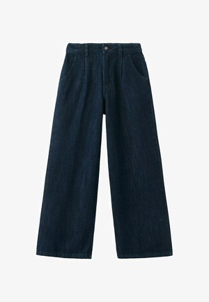 Pantalon large en denim bleu foncé avec poches avant, passants de ceinture et fermeture par bouton à la taille.