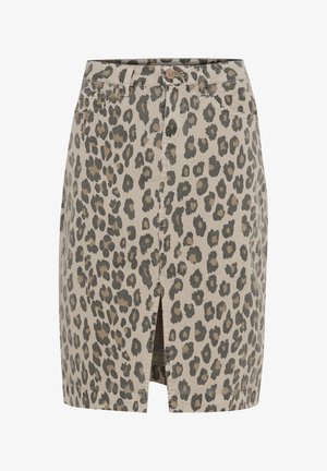 Jean nederdel med leopardprint på en beige baggrund, med frontlukning med knapper og en central slids. Har lommer og kontrasterende mørke pletter.