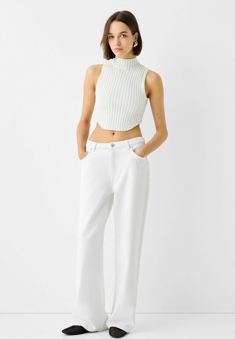 Bershka Relaxed fit jeans wit Bershka Relaxed fit jeans wit