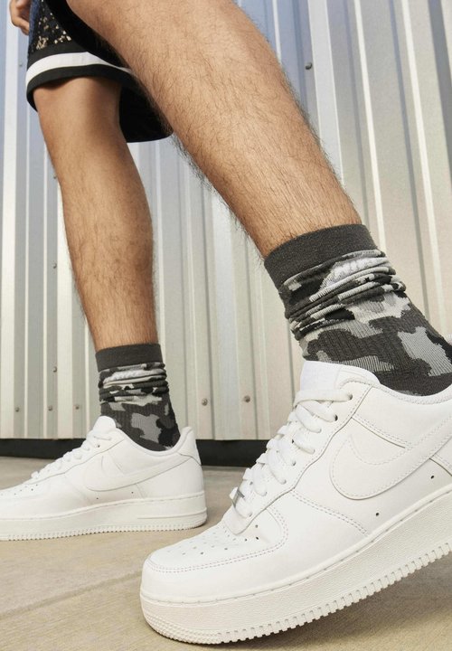 Nike Sneaker 'AIR FORCE 1 07' — foto 2