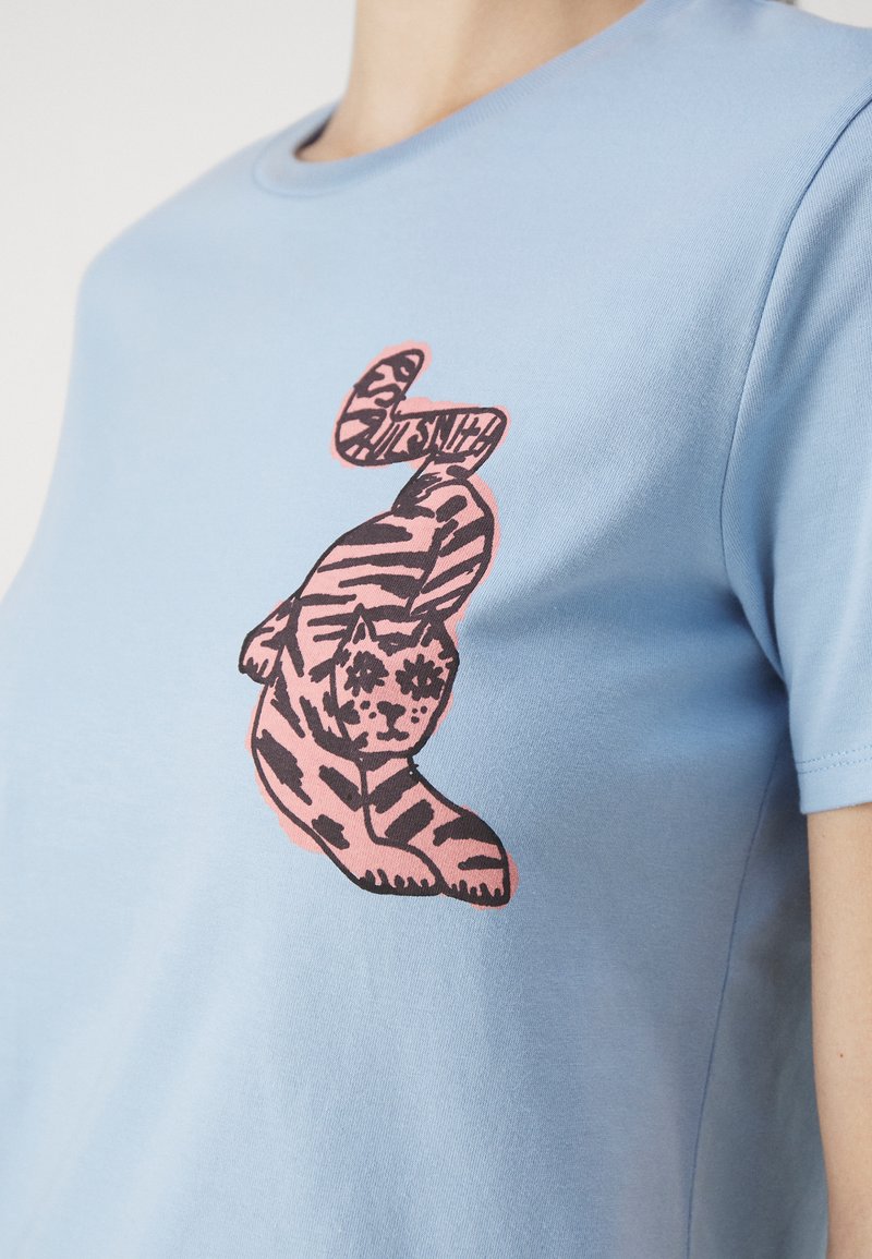 paul smith tiger shirt