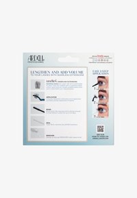 Confezione per le extension per ciglia Ardell Professional Undies, con uno sfondo azzurro chiaro, testo bianco e illustrazioni dei passaggi di applicazione.