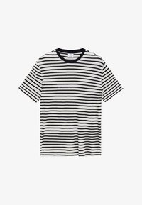 Seleccionado, black