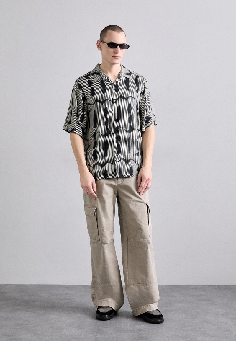MISBHV Camisa - black/grey