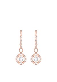 Orecchini in oro rosa con un design circolare, dotati di una pietra centrale trasparente, circondata da cristalli trasparenti più piccoli sul gancio e sull' anello.