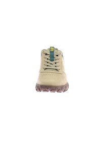 Scarpa da esterno beige con tomaia texturizzata, dettagli teal e suola in gomma a fantasia. Presenta lacci e un logo sulla linguetta.