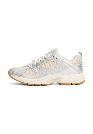 ARCHIVE'97 - Trainers - newsprint