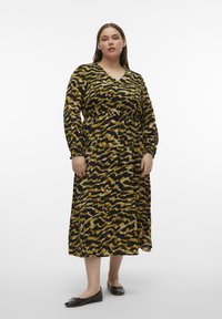 Vero Moda Curve - VMCGAIL V NECK DRESS - Jurk - avocado oil Miniatuurafbeelding 1