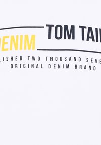 TOM TAILOR DENIM LONGSLEEVE WITH CHEST PRINT - Langærmet T-shirt - white