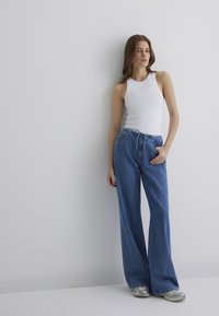 Thumbnail Image 6