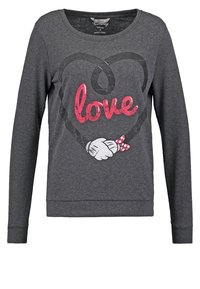 Felpa grigia a maniche lunghe con grafica a cuore. Presenta il testo rosa "love" e un guanto di Topolino che tiene un fiocco a pois.