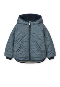 Gesteppte blaue Jacke mit Kapuze, mit einem Reißverschluss vorne, seitlichen Taschen und marineblauen Akzenten. Weiches Kunstfellfutter am Kragen und Saum.