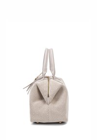 Borsa in tessuto beige con strisce verticali testurizzate, due manici in pelle, chiusura con zip dorata e forma strutturata e arrotondata.