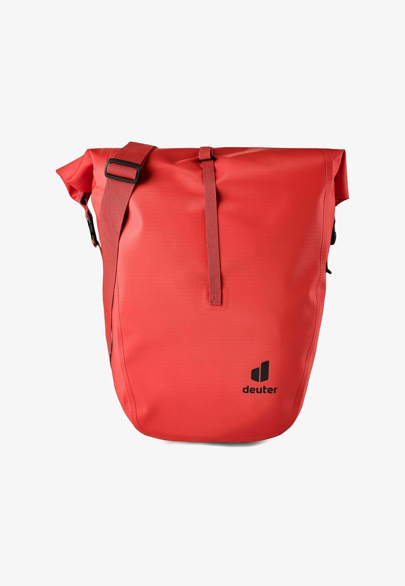 Sac à dos imperméable rouge à fermeture roulante avec sangle d'épaule réglable et logo Deuter noir à l'avant.