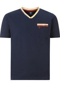 Marineblaue Baumwoll-T-Shirt mit V-Ausschnitt, ausgestattet mit einem gestreiften Kragen in Gelb und Weiß. Die linke Brusttasche enthält ein gesticktes "JV"-Logo.