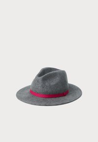 Valgt, grey